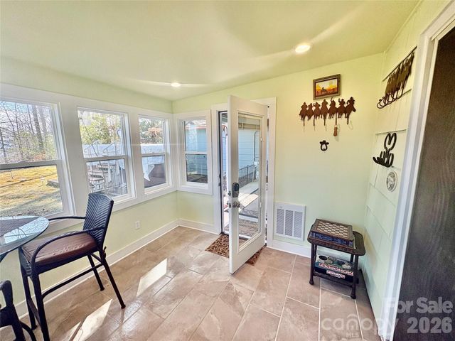 126 Ridgeview Road, Spruce Pine, NC 28777