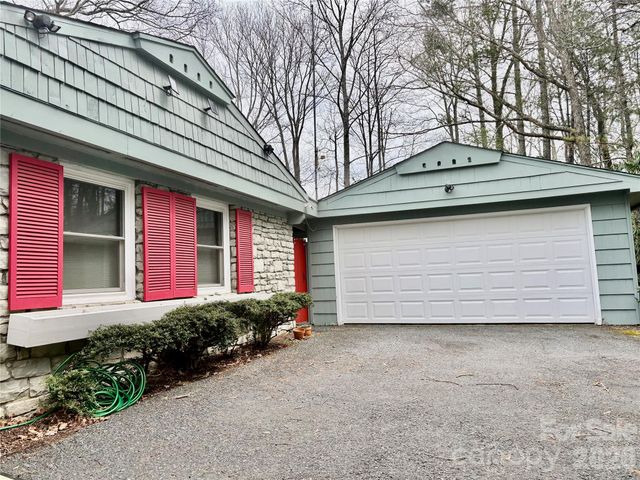126 Ridgeview Road, Spruce Pine, NC 28777
