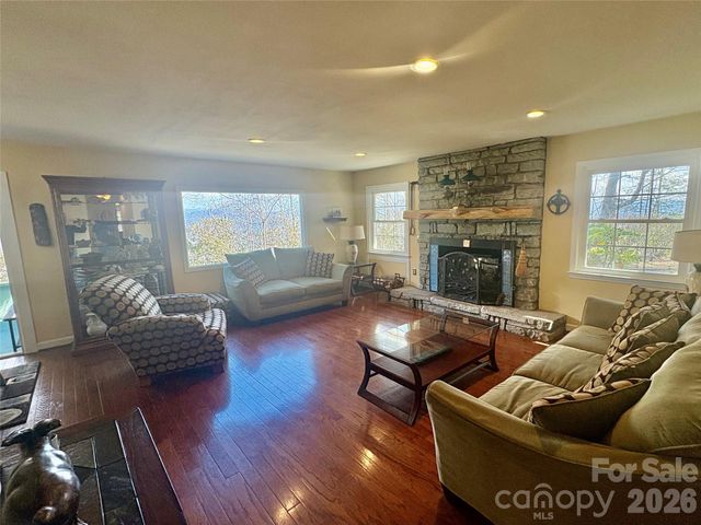 126 Ridgeview Road, Spruce Pine, NC 28777