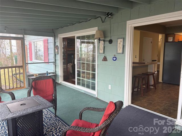 126 Ridgeview Road, Spruce Pine, NC 28777