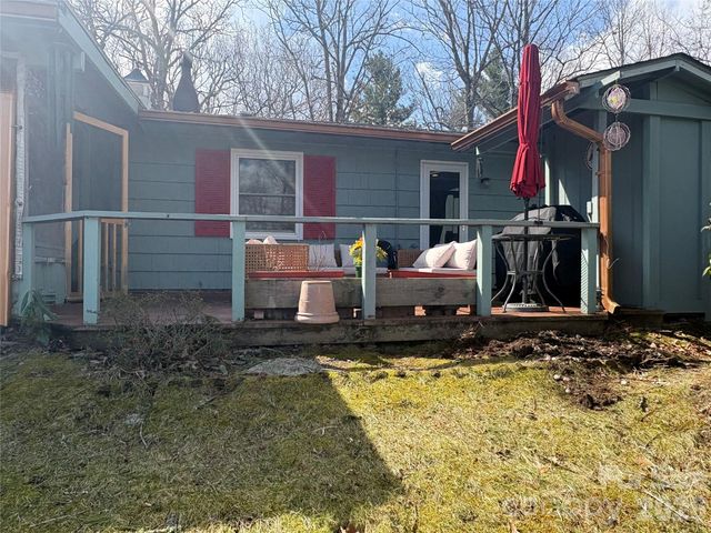 126 Ridgeview Road, Spruce Pine, NC 28777