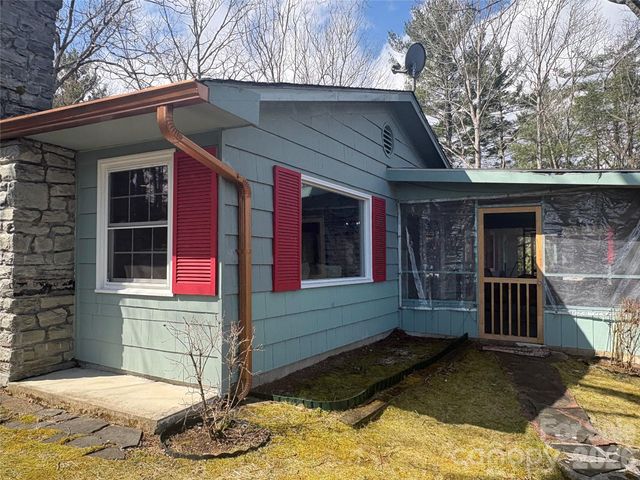 126 Ridgeview Road, Spruce Pine, NC 28777