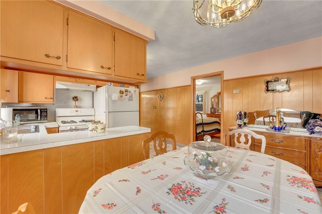 8 No Rose Street, East Providence, RI 02914