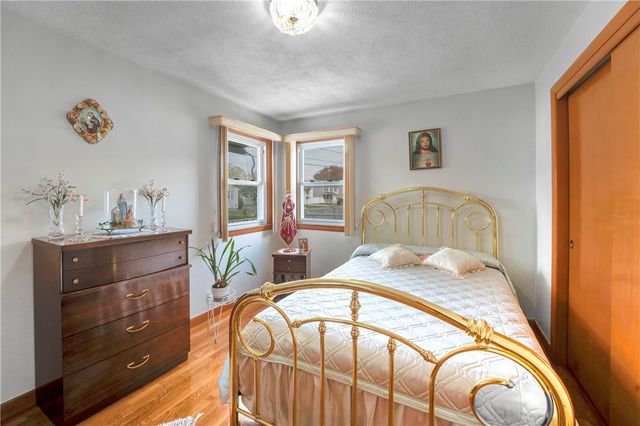 8 No Rose Street, East Providence, RI 02914