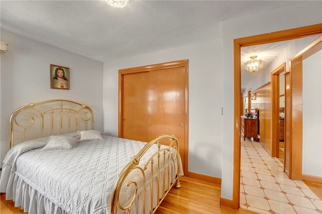 8 No Rose Street, East Providence, RI 02914