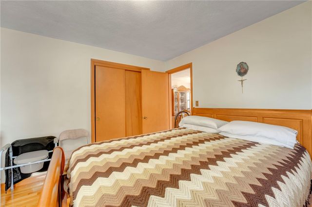 8 No Rose Street, East Providence, RI 02914