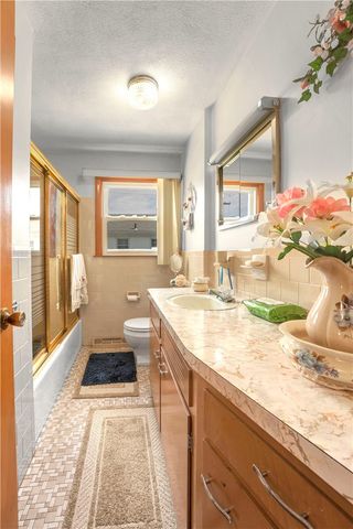 8 No Rose Street, East Providence, RI 02914