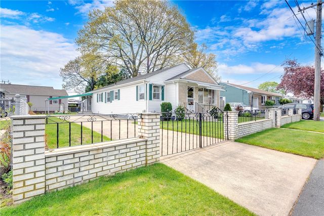 8 No Rose Street, East Providence, RI 02914