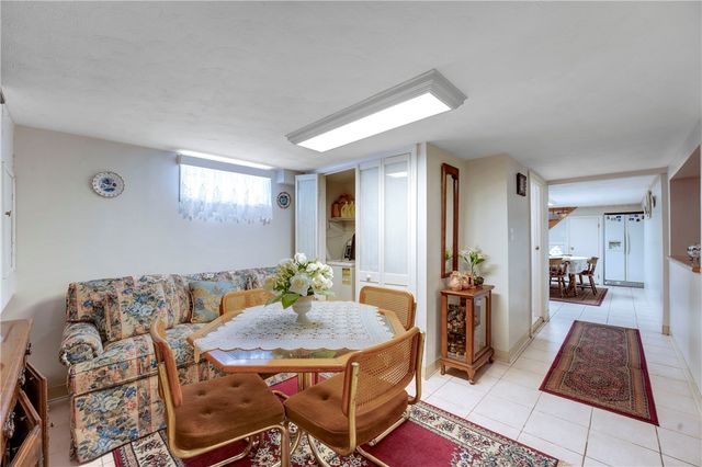 8 No Rose Street, East Providence, RI 02914