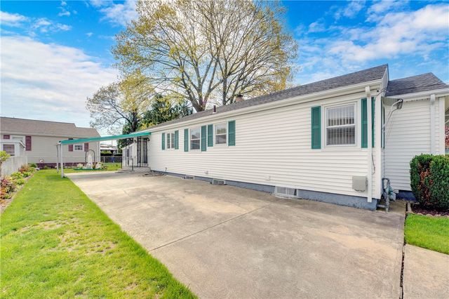 8 No Rose Street, East Providence, RI 02914