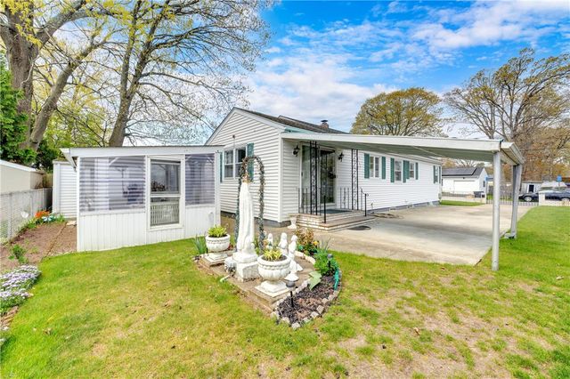 8 No Rose Street, East Providence, RI 02914
