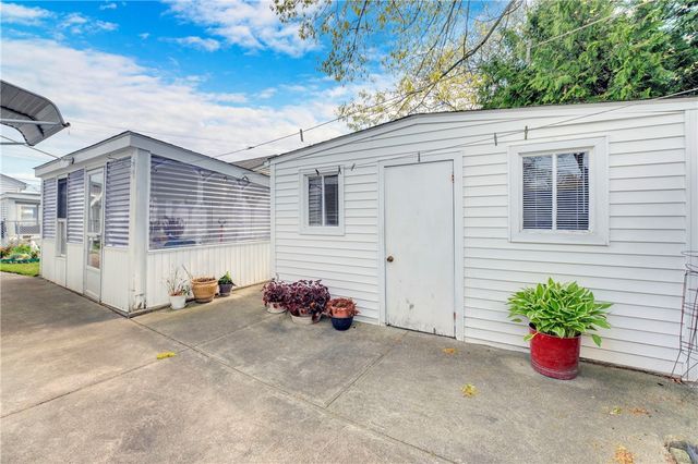 8 No Rose Street, East Providence, RI 02914