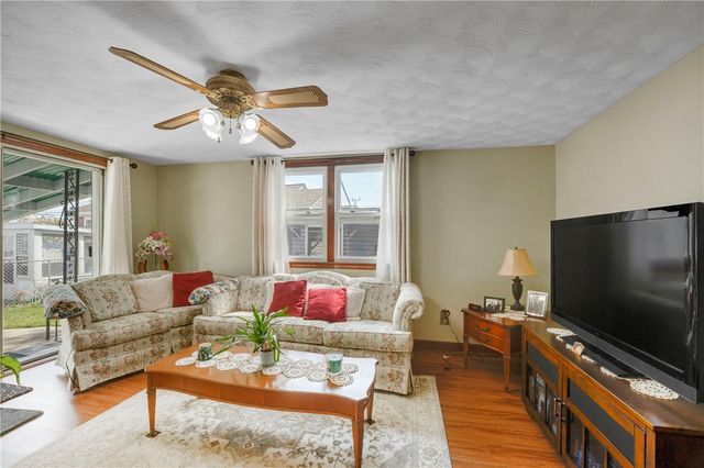 8 No Rose Street, East Providence, RI 02914