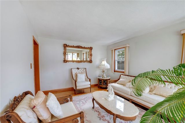 8 No Rose Street, East Providence, RI 02914