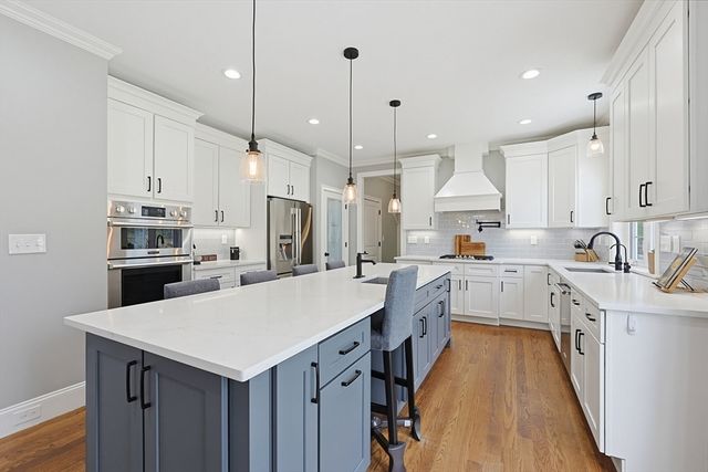15 Ridge Rd, Wrentham, MA 02093