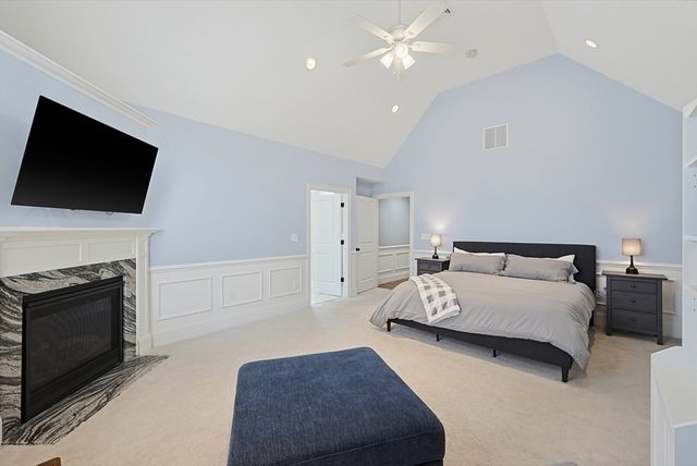 15 Ridge Rd, Wrentham, MA 02093