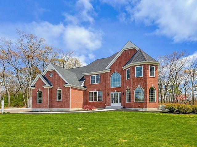 15 Ridge Rd, Wrentham, MA 02093