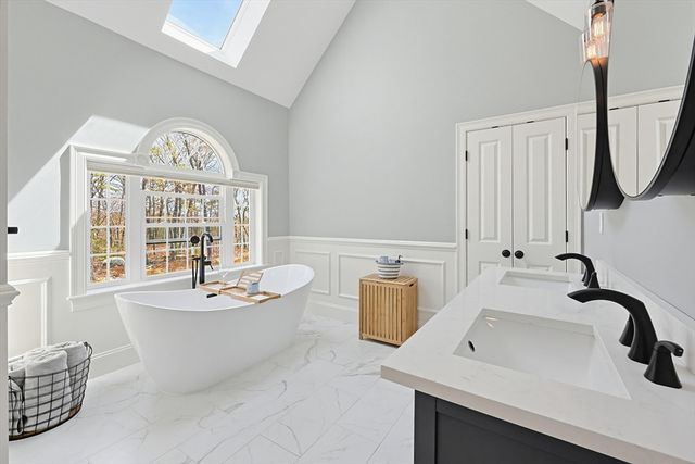 15 Ridge Rd, Wrentham, MA 02093