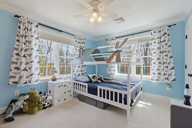 15 Ridge Rd, Wrentham, MA 02093