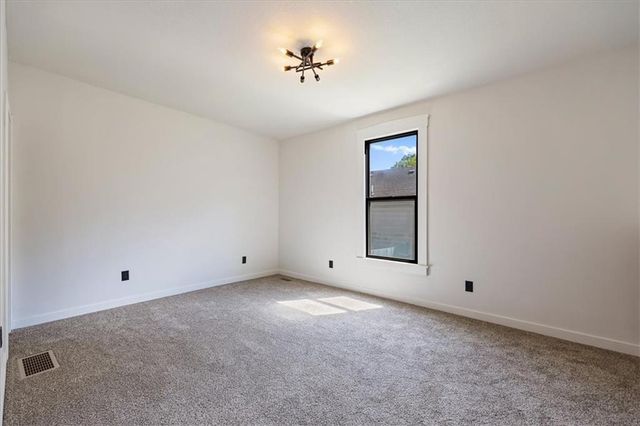 106 S Jeffreys Street, Pleasant Hill, MO 64080