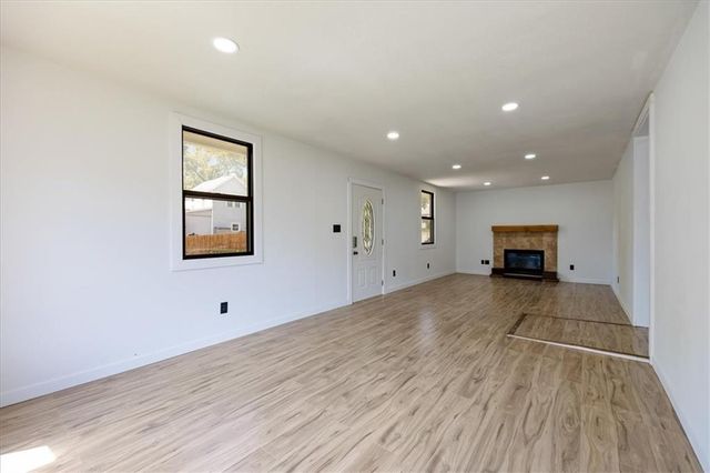 106 S Jeffreys Street, Pleasant Hill, MO 64080
