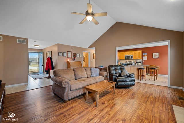 1212 Southcreek Drive, Manteno, IL 60950