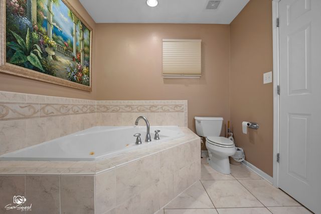 1212 Southcreek Drive, Manteno, IL 60950