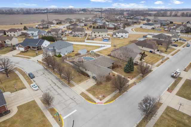 1212 Southcreek Drive, Manteno, IL 60950