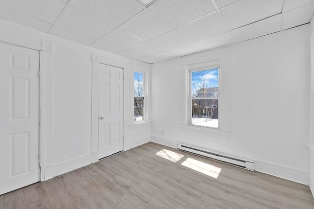 10 Hemlock Ct, Springfield, MA 01105