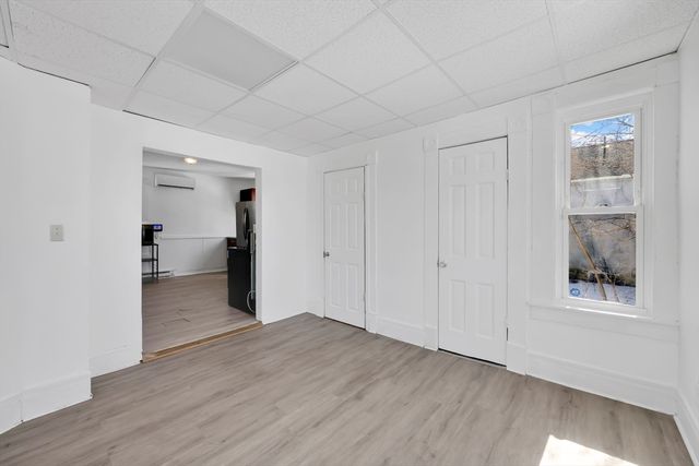 10 Hemlock Ct, Springfield, MA 01105