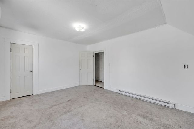 10 Hemlock Ct, Springfield, MA 01105