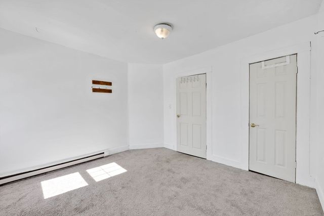 10 Hemlock Ct, Springfield, MA 01105