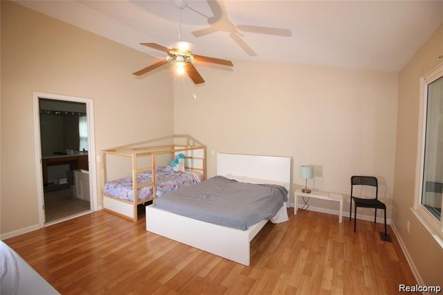 193 Saxon Court, Rochester Hills, MI 48307