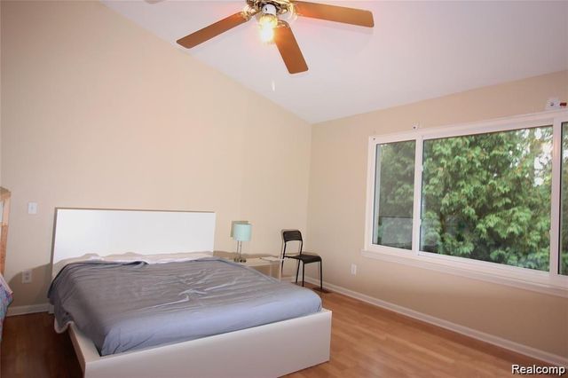 193 Saxon Court, Rochester Hills, MI 48307