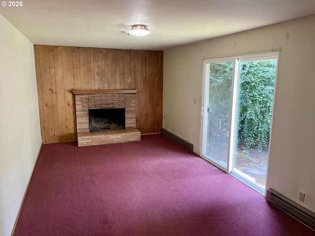1680 W QUINALT St, Springfield, OR 97477