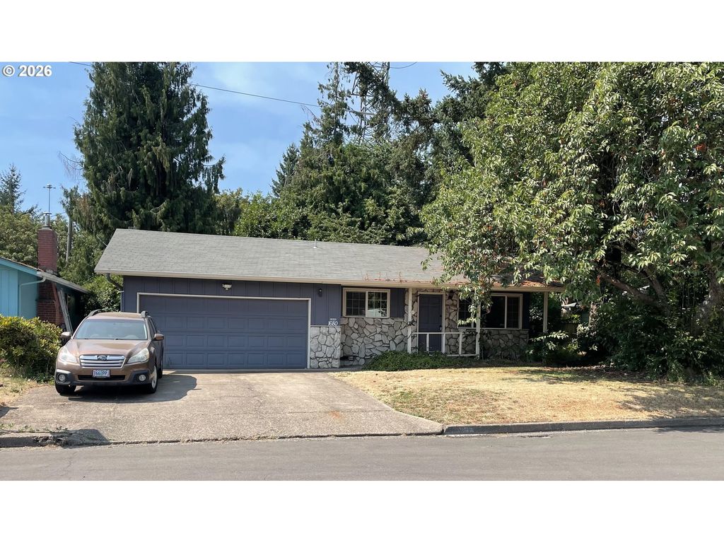1680 W QUINALT St, Springfield, OR 97477
