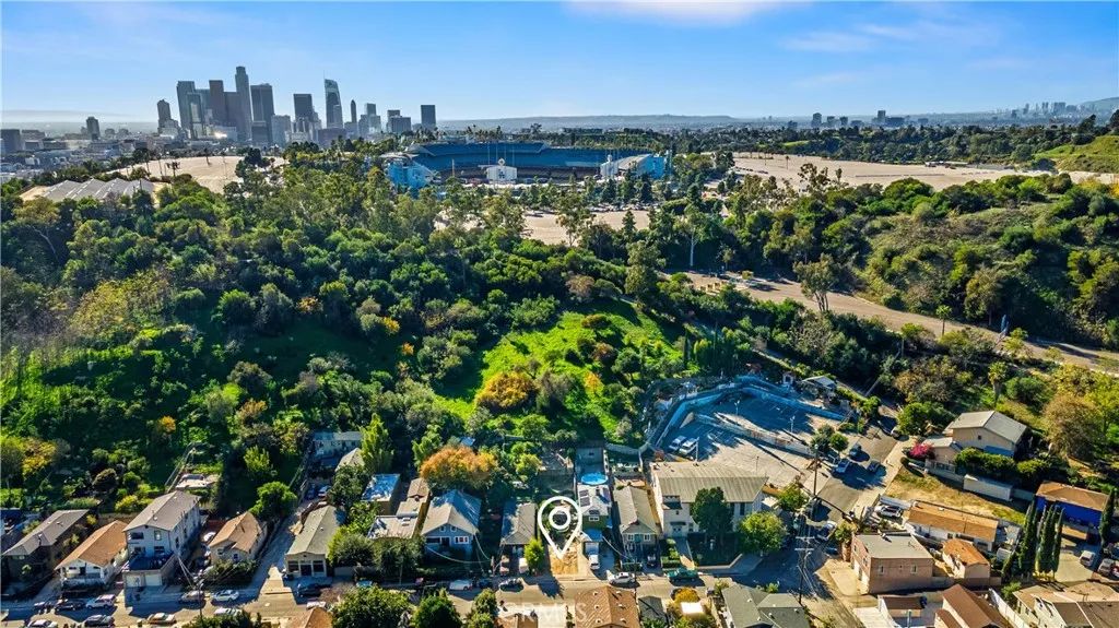 744 AMADOR, Los Angeles, CA 90012