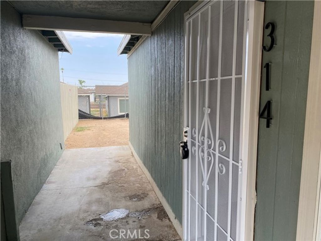 113 W Fredricks Street, Barstow, CA 92311