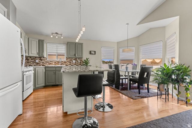 1295 BRIDGEVIEW DR, Layton, UT 84041