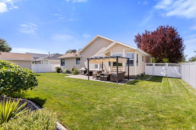 1295 BRIDGEVIEW DR, Layton, UT 84041