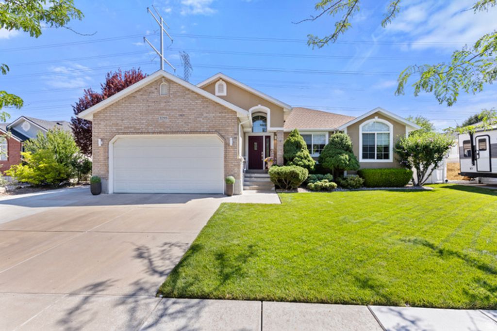 1295 BRIDGEVIEW DR, Layton, UT 84041