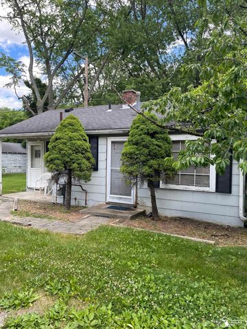 809 Pipis Drive, Frenchtown Twp, MI 48162