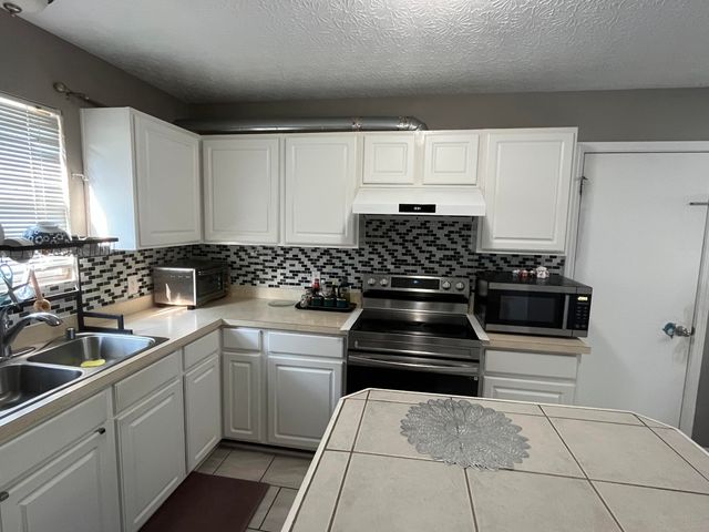 4217 Jasmine Rose Way, Lexington, KY 40515