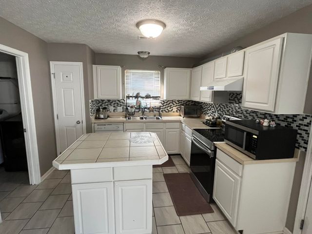 4217 Jasmine Rose Way, Lexington, KY 40515