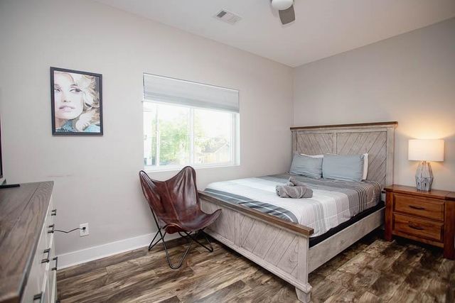 119 E 32nd Street A, Houston, TX 77018