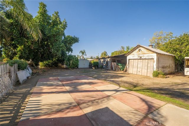 698 Terrace Road, San Bernardino, CA 92410