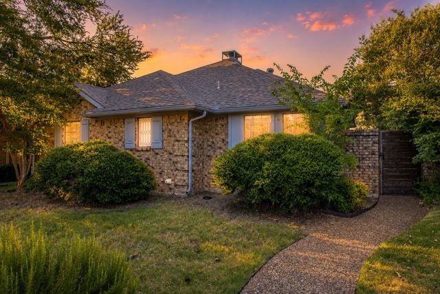 621 Woodway Lane, Richardson, TX 75081