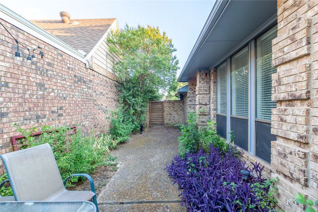 621 Woodway Lane, Richardson, TX 75081