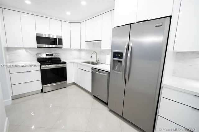 3801 S Ocean Drive PH16S, Hollywood, FL 33019