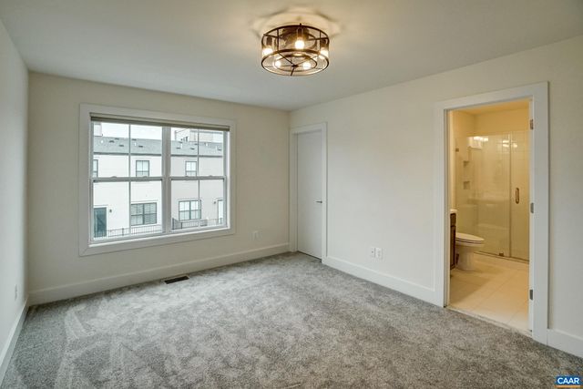 407 FENNEL RD, Crozet, VA 22932